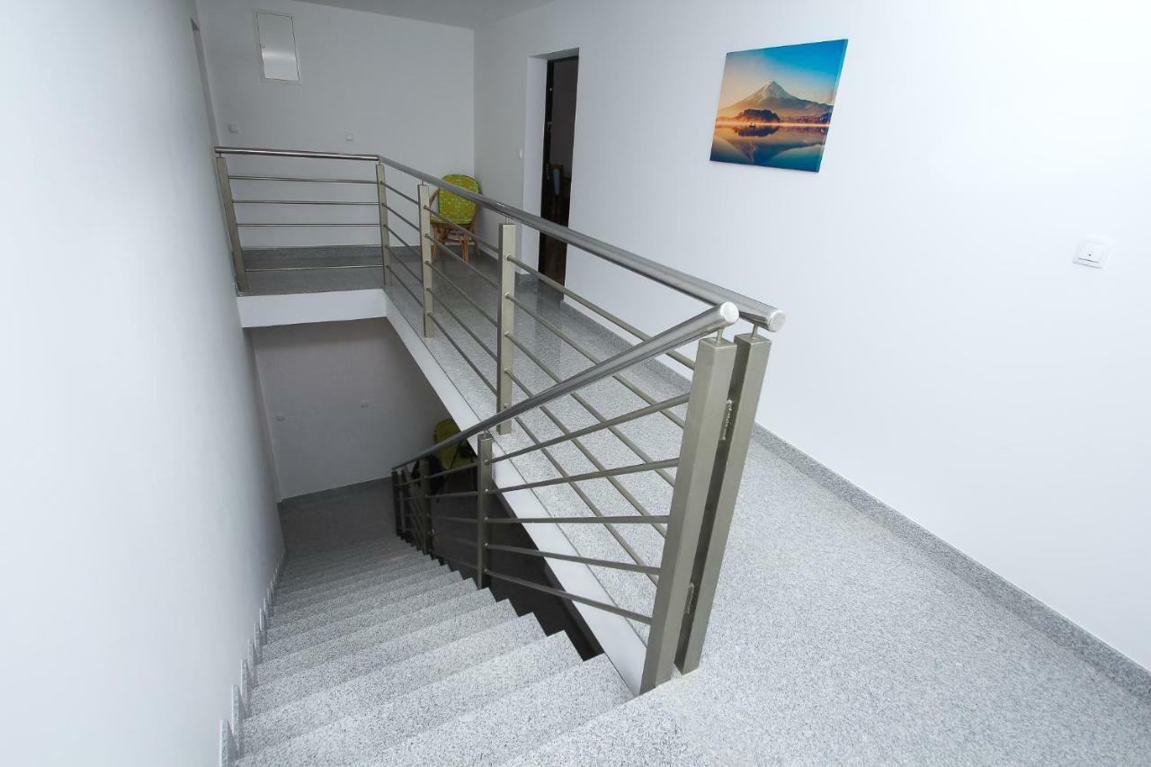 Kaštela Apartmani Pranjic מראה חיצוני תמונה